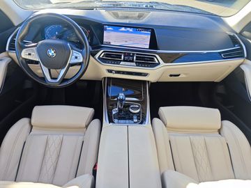 BMW X7 - 8