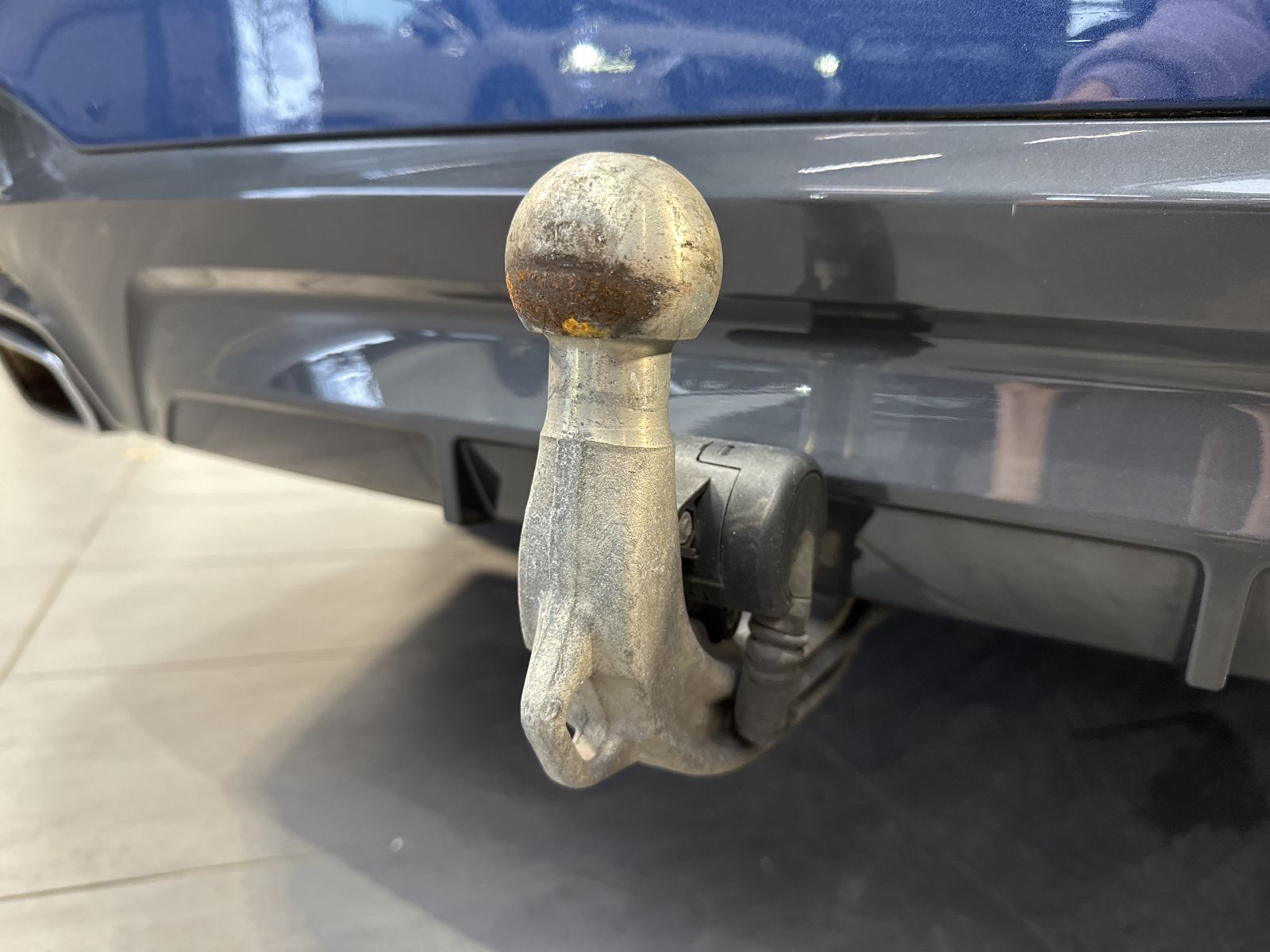 Fahrzeugabbildung BMW 520d Touring xDrive M-Sport NAV+LASER+AHK+HEADUP