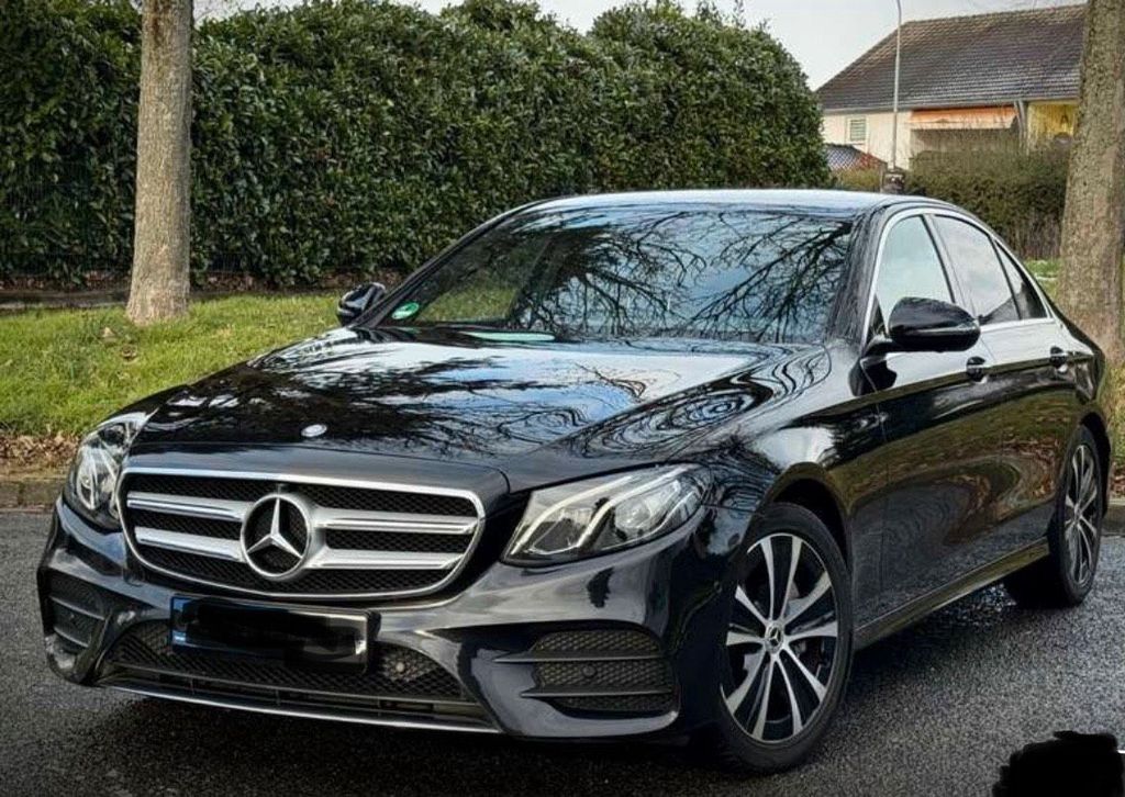 Image of Mercedes-Benz E 220