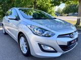 Hyundai i30 1.4 16V CRDI Classic*2.HAND-EURO5-ALU-WR-PDC - Hyundai i30 mit Diesel-Antrieb: Limousine, 1.4