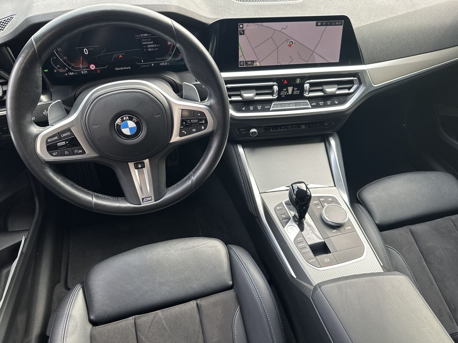 Fahrzeugabbildung BMW 220i Coupé M-Sport NAV+LED+PANO+VCOCK+DA+KAM+2HD