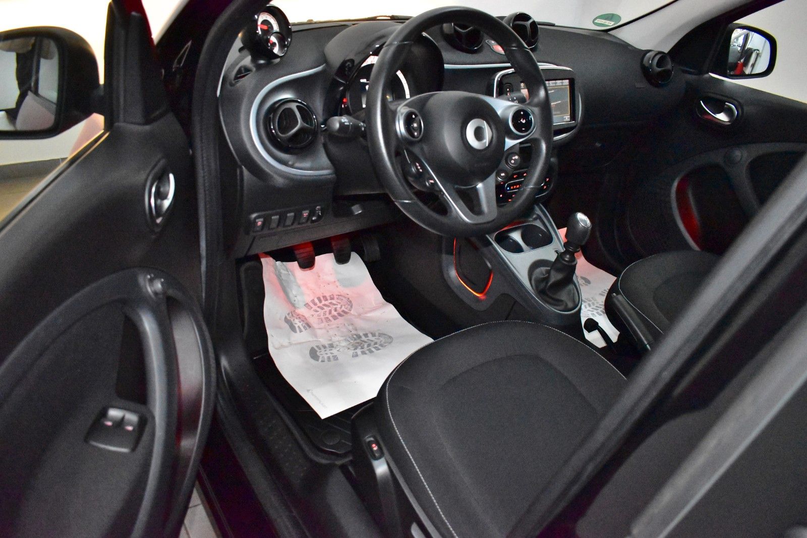 Fahrzeugabbildung Smart ForFour forfour Passion 66kW,Panorama,Navi,SH