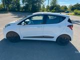 Hyundai  i10 FIFA World Cup Edition Top ausgestattet - Hyundai i10: Weiß