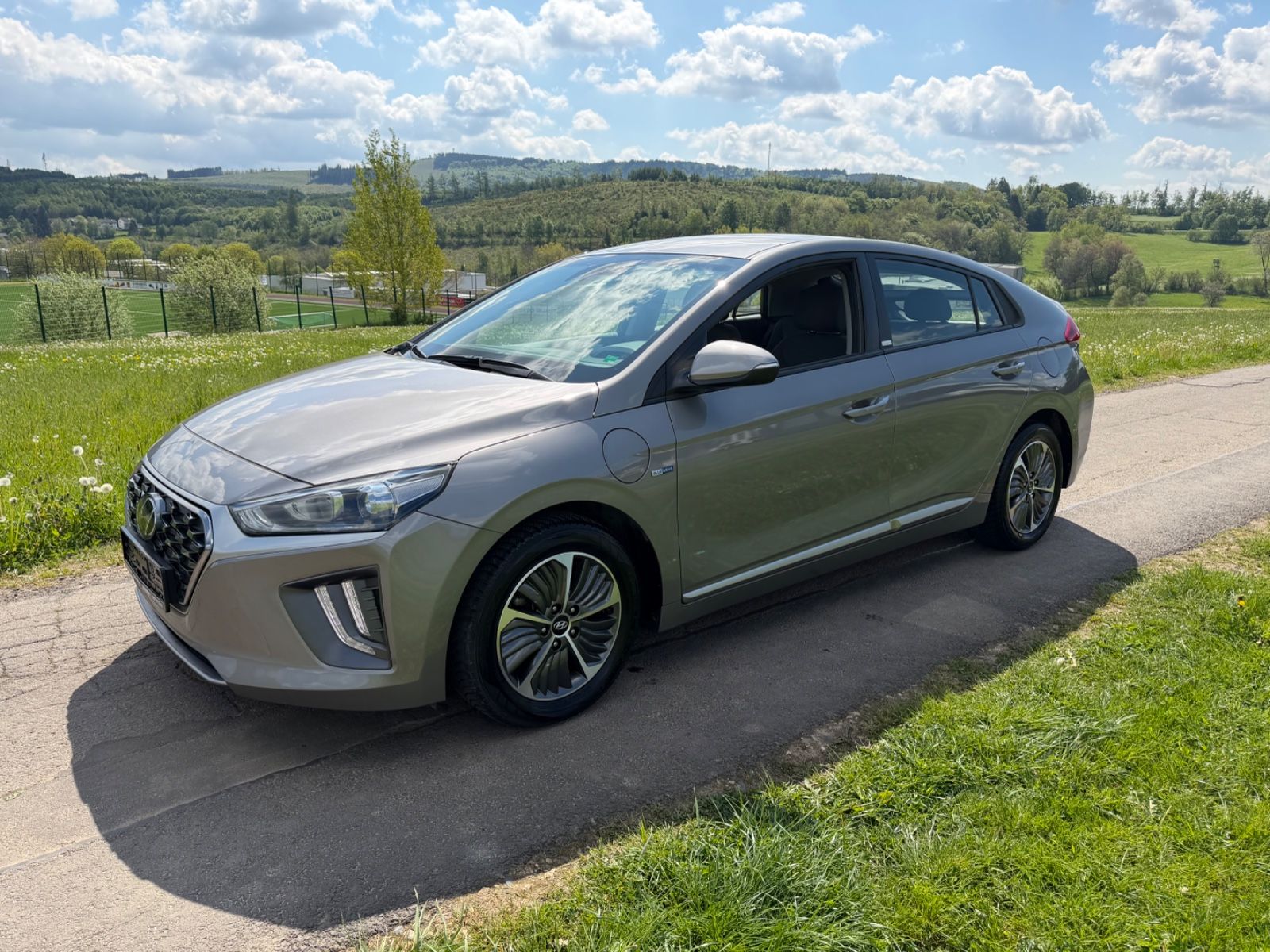 Hyundai IONIQ Ioniq Trend Plug-In Hybrid imagem 2