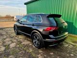 Volkswagen Tiguan 2.0 TSI 2x R-LINE 4MOTION AHK STANDHEIZU - Privatanbieter Berlin gebraucht