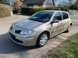 Renault Megane Dynamique 1.9 dCi Klimaautom Euro 4 AHK - Renault Megane aus 2006 mit Diesel-Antrieb