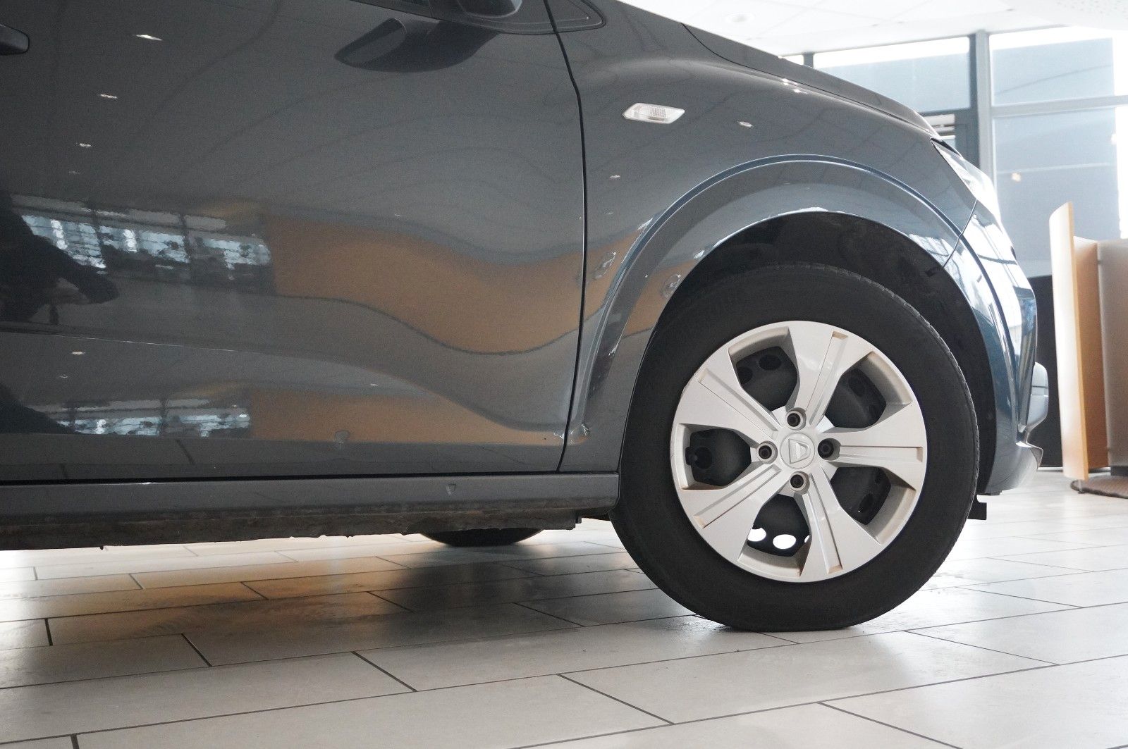 Fahrzeugabbildung Dacia Sandero III 1.0 TCE COMFORT LED/DAB/SHZ/TEMP/AHK