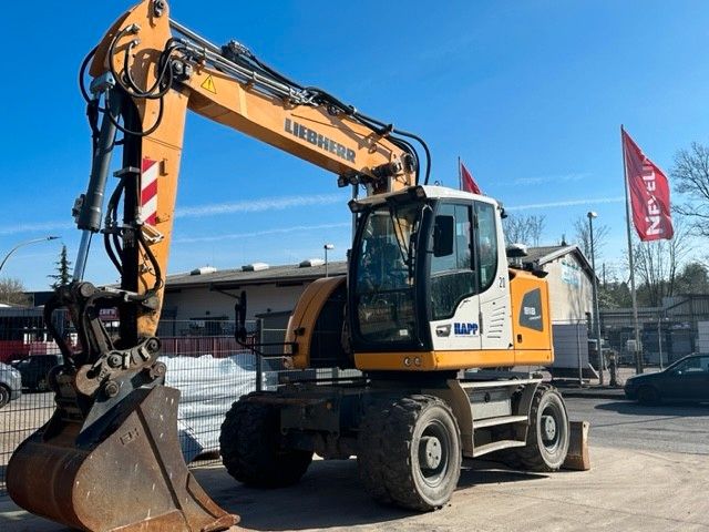 Liebherr A 918 Compact