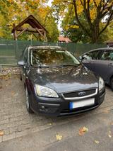 Ford Focus 2.0 Titanium 145 PS Leder TÜV 0... - Ford Focus aus 2005: 2.0