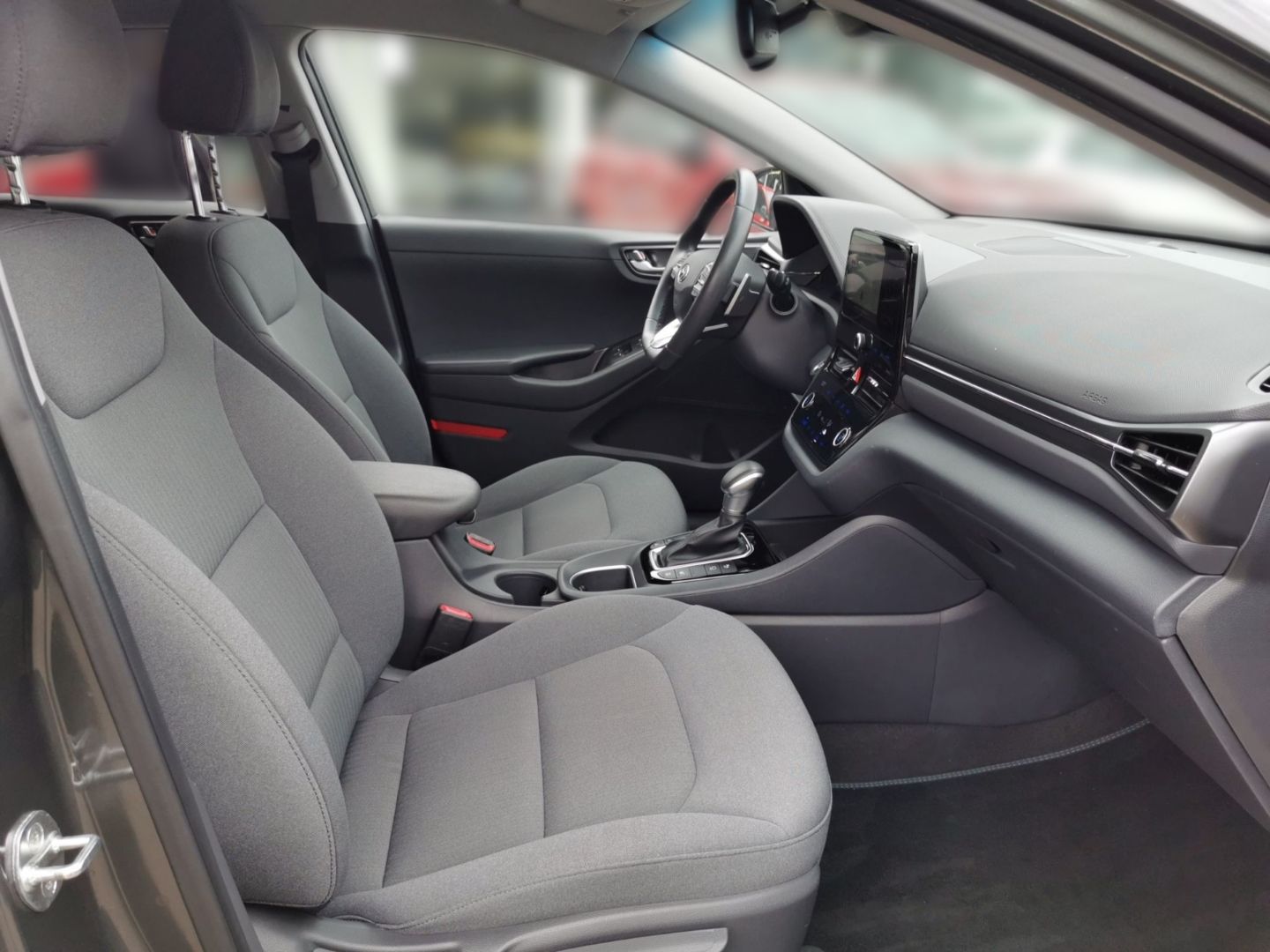 Fahrzeugabbildung Hyundai IONIQ Style Plug-In Hybrid 1.6 GDI EU6d Navi Sou