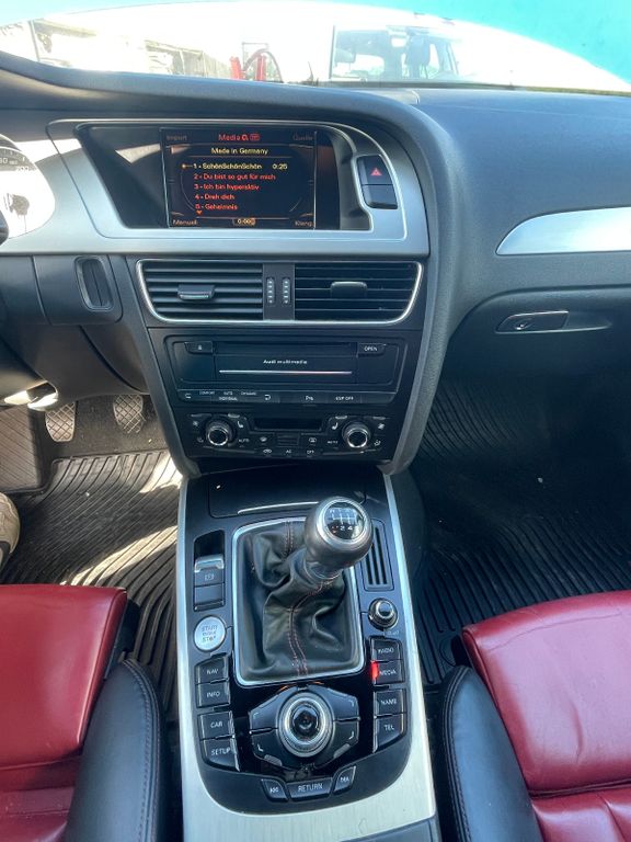 AUDI S4 8