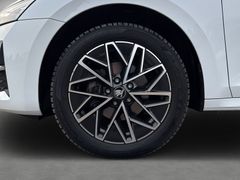 SKODA Combi 2.0 TDI Tour LED Matrix AHK 360Grad Virtul