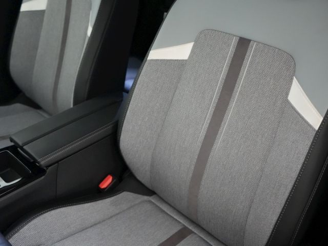 Astra L LIM BUSINESS ELEGANCE PHEV AT+LED+NAVI+R
