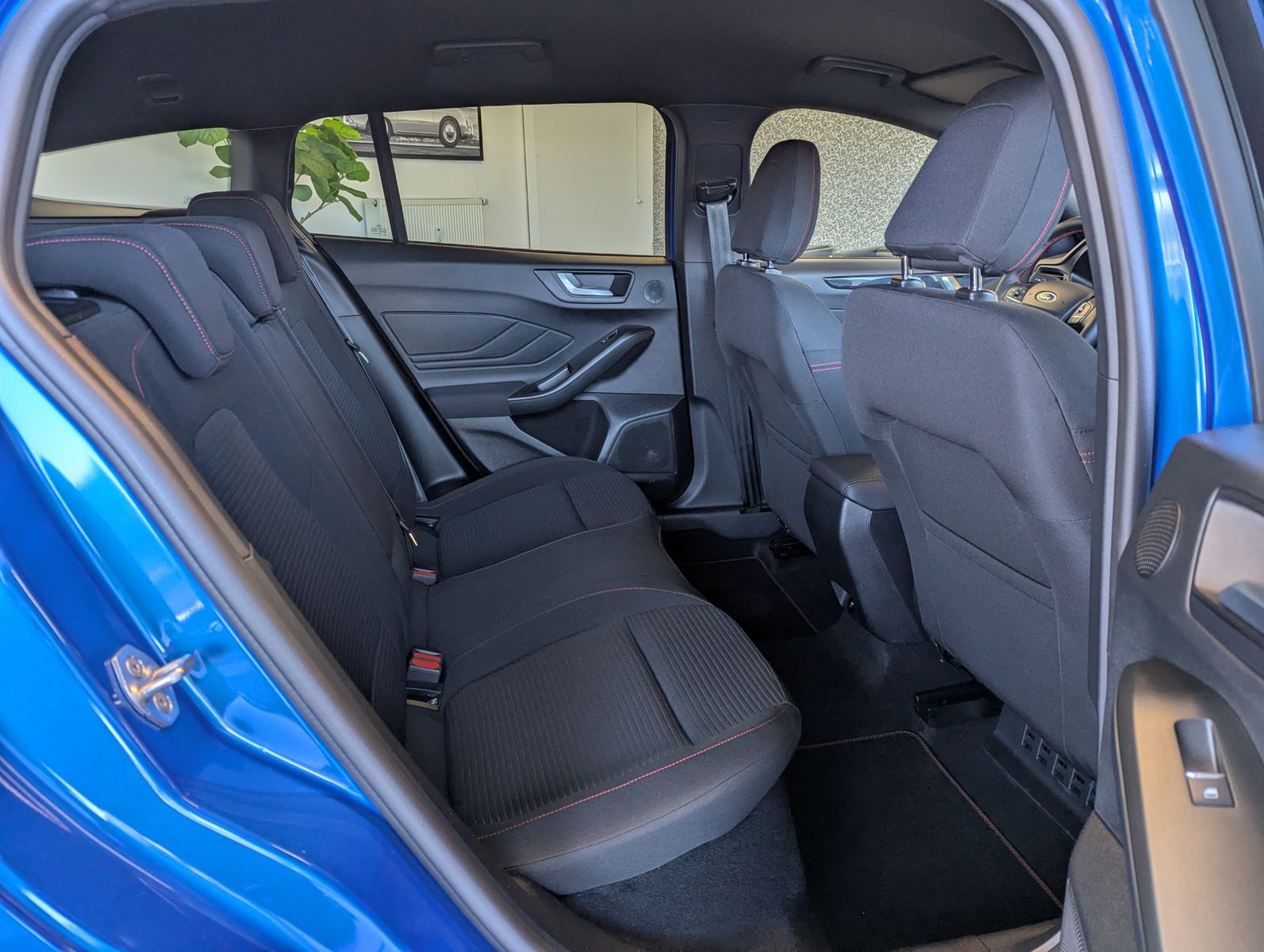 Fahrzeugabbildung Ford Focus 1.0 ST-Line X EB Matrix B&amp;O ACC Kamera 18"