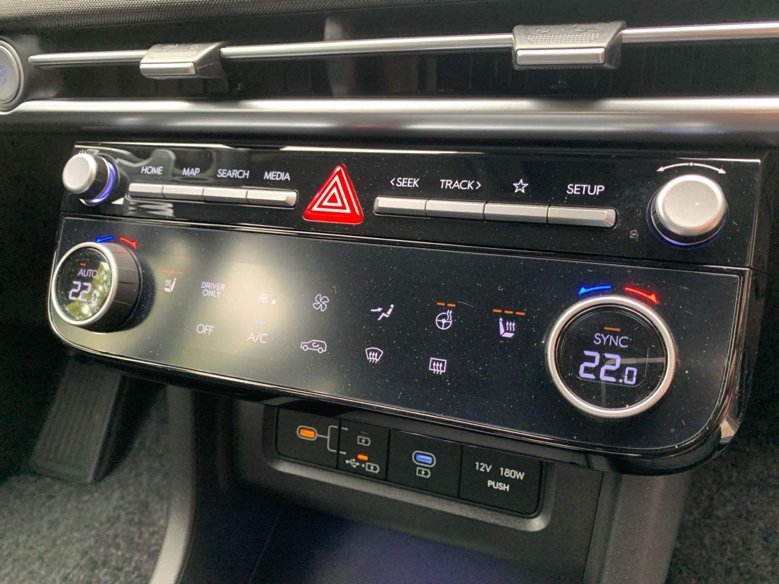 Fahrzeugabbildung Hyundai TUCSON 1.6 T-GDI Trend Hybrid 4WD Krell LED