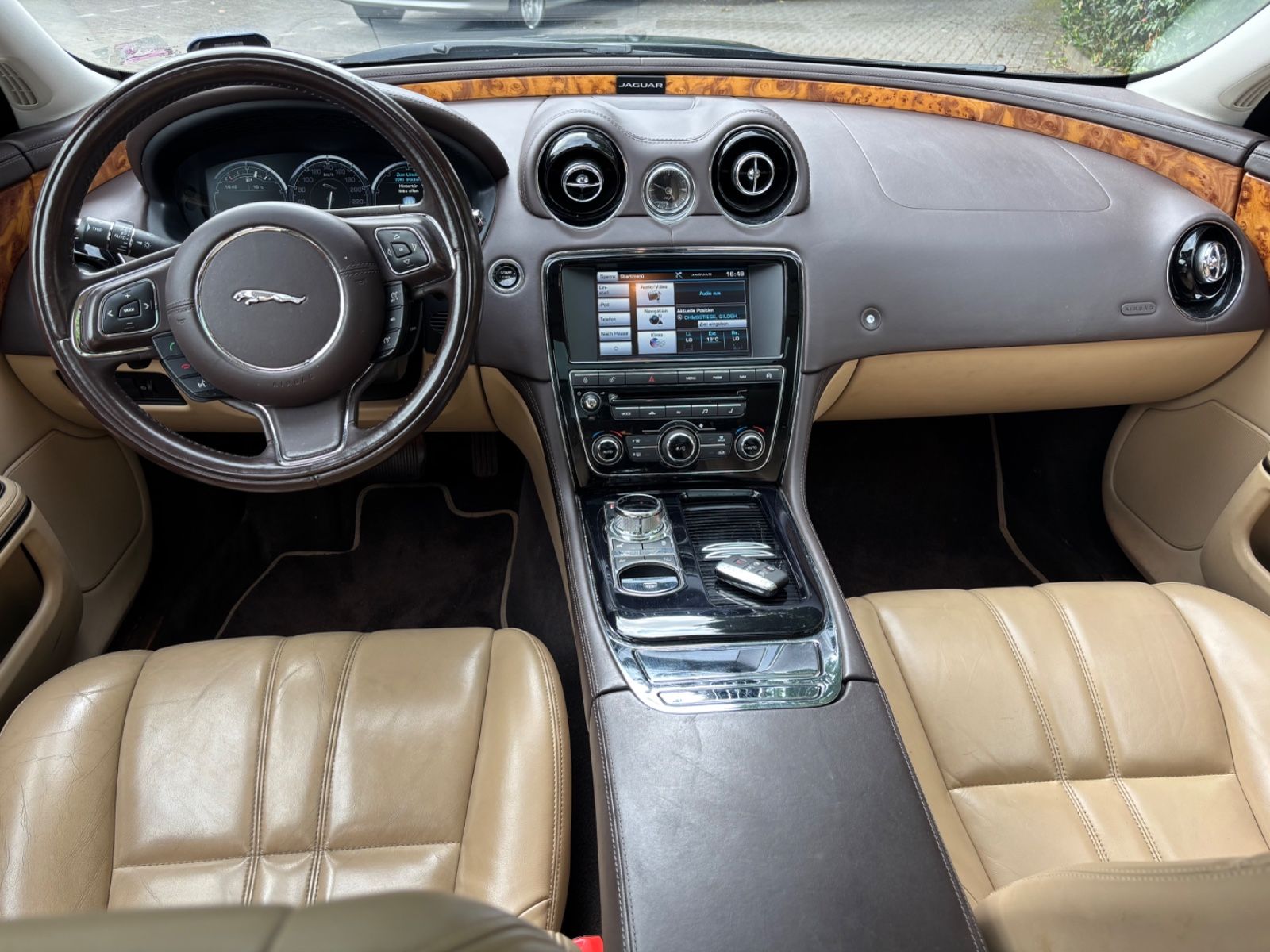 Foto 9 van JAGUAR XJ