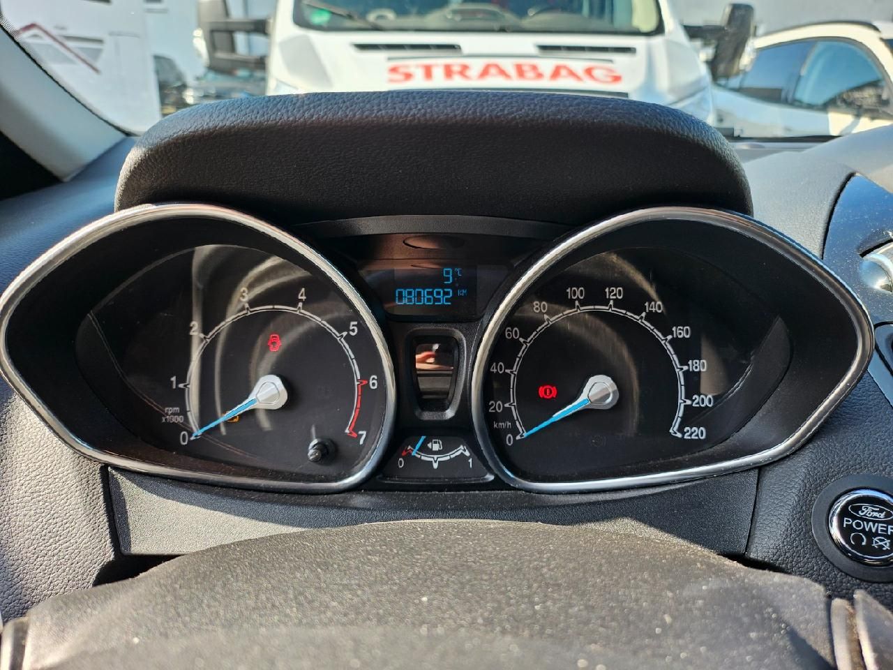 Fahrzeugabbildung Ford B-MAX Titanium klappernder Motor
