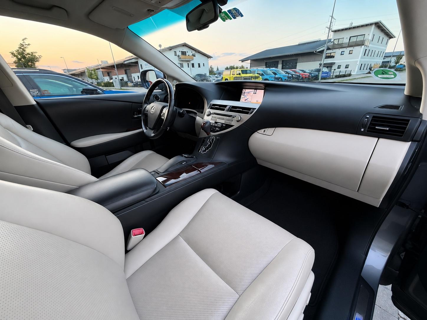 Lexus LX 450 Hybrid Leder Navi Klima Alu Xen