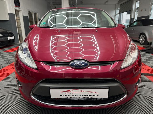 Ford Fiesta Titanium /Klimaautomatik/PDC/Sitzheizung