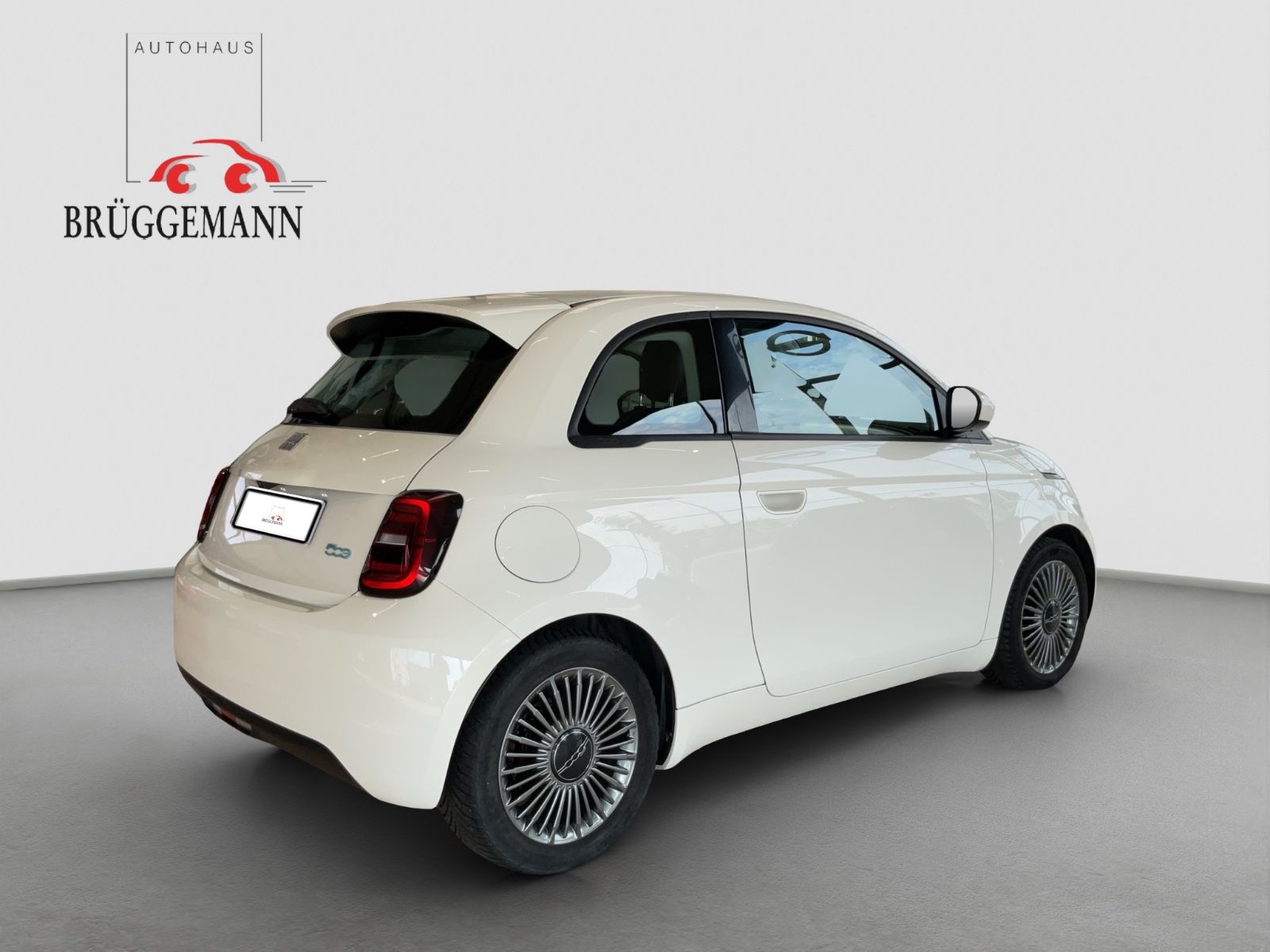 Fahrzeugabbildung Fiat 500e Icon + Kamera, LED, Winterpaket