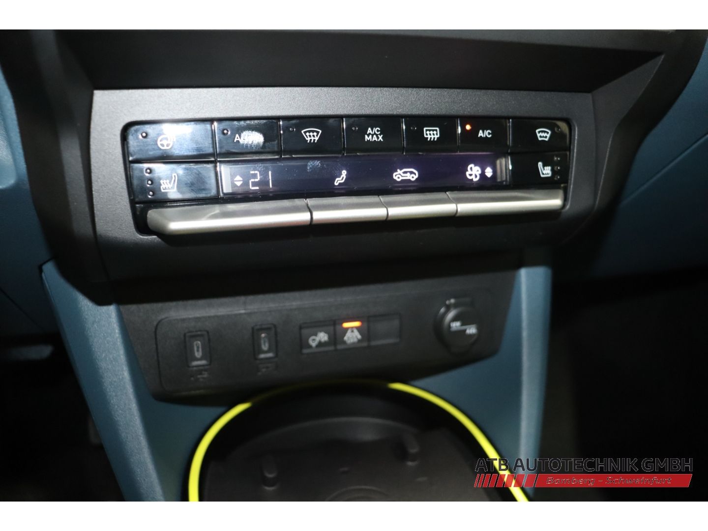 Fahrzeugabbildung Fiat Grande Panda Sonderedition EV 44 kWh Navi Digita