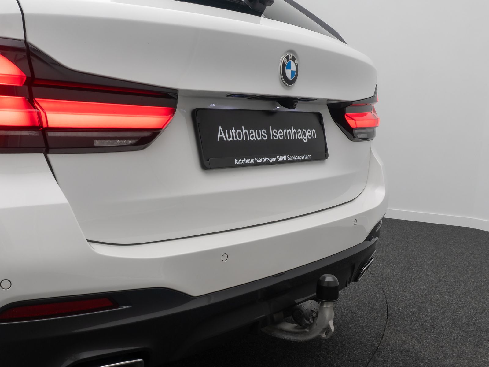 Fahrzeugabbildung BMW 520d xD M Sport HUD Kamera DAB Alarm AHK 18Zoll