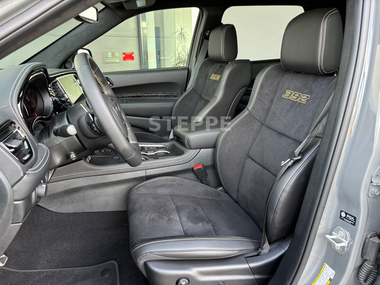 Dodge Durango SRT AWD 6,4 V8  AlcHEMY 6 Sitzer