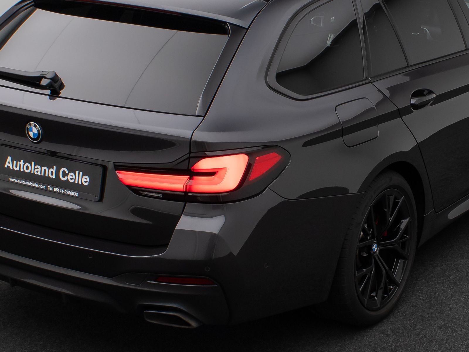 Fahrzeugabbildung BMW 530d xD M Sport Laser Kamera HUD DAB HiFi Komfor