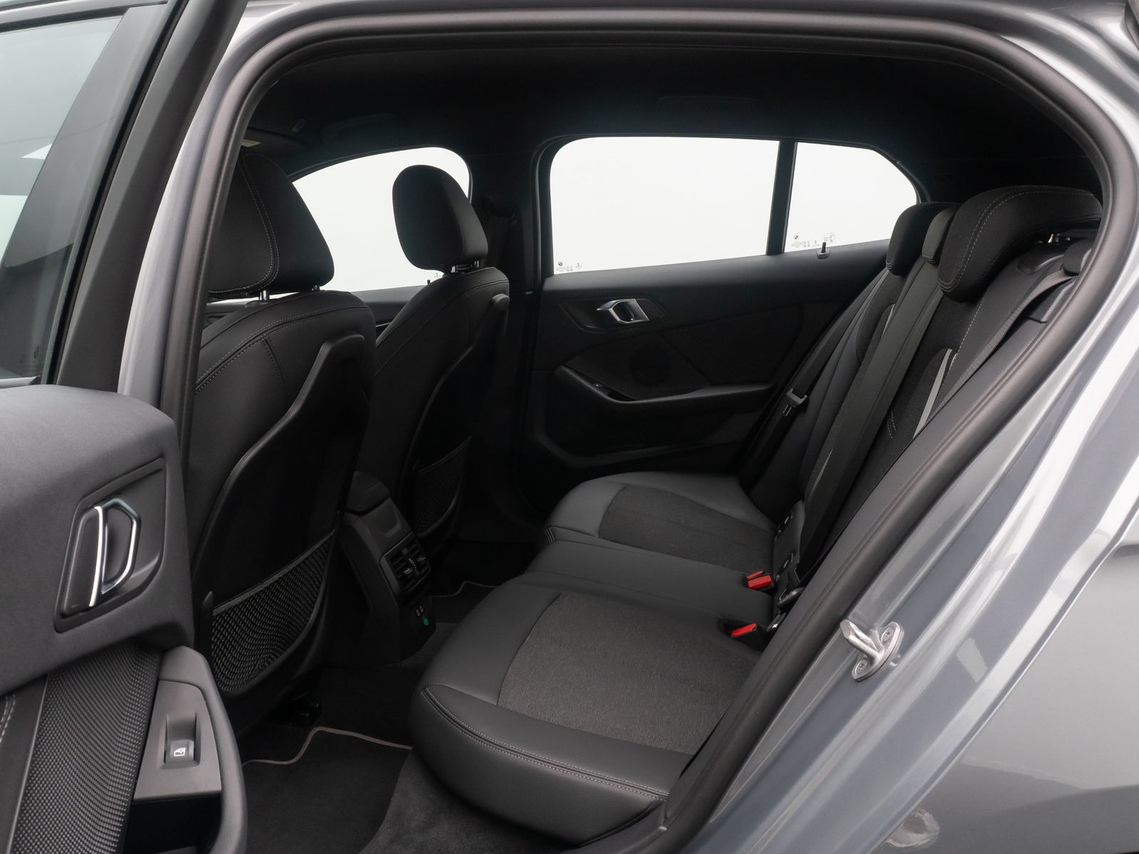 Fahrzeugabbildung BMW 120i Sport Line DAB Kamera AHK LED DriveAss WLAN