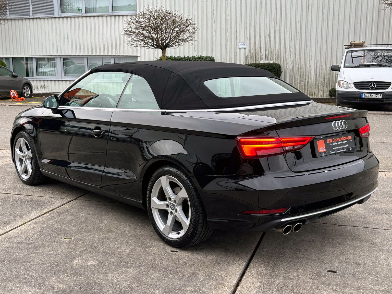 Fahrzeugabbildung Audi A3 Cabrio 35TFSI Sport Aut. PDC BT LED NAV SHZ