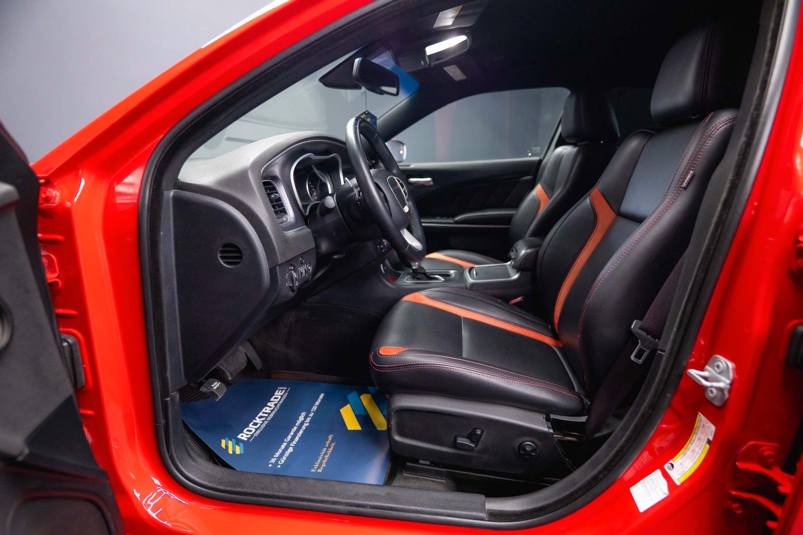 Fahrzeugabbildung Dodge Charger 3.6 FULL SRT Night Package *LED*Kamera*