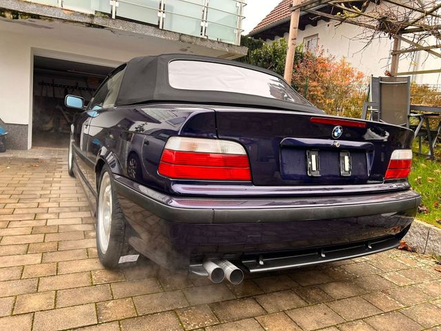 BMW E36 320i Cabrio - M Paket ab Werk - St...