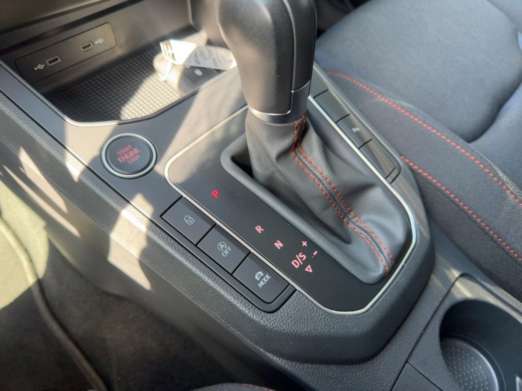 Fahrzeugabbildung SEAT Ibiza FR, Navi, Rückfahrkamera, LED Schweinwerfe