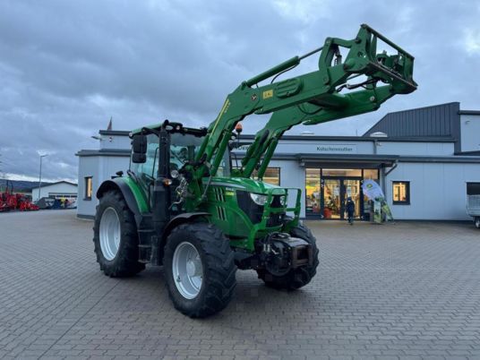 John Deere 6120R Forstausrüstung