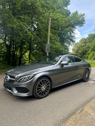 MERCEDES-BENZ C250 Coupe AMG-Line 19 Zoll Pano Burmester Voll