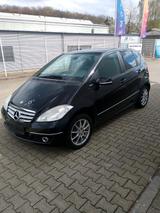 Mercedes-Benz Mercedes A 160 Blue Efficiency - Mercedes-Benz A 160 in Solingen