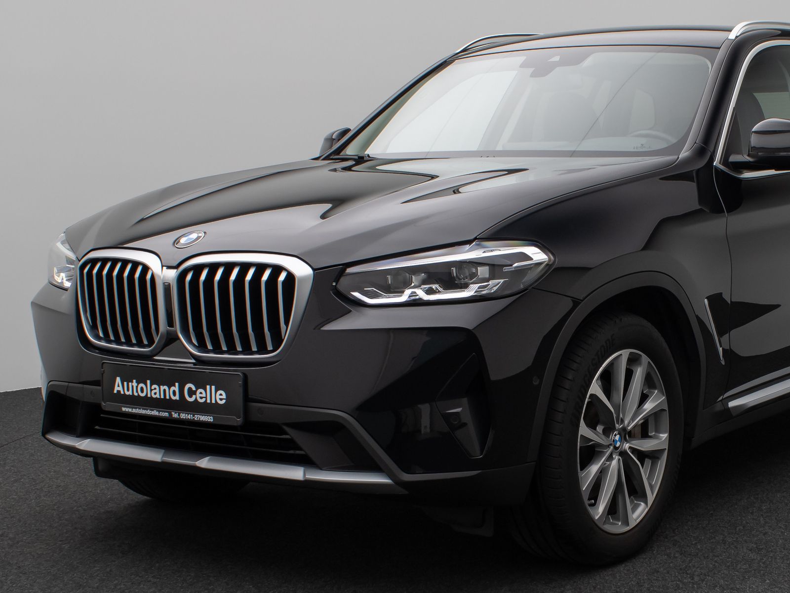 Fahrzeugabbildung BMW X3 xD30i Kamera DAB HiFi WLAN Leder Sport 19Zoll