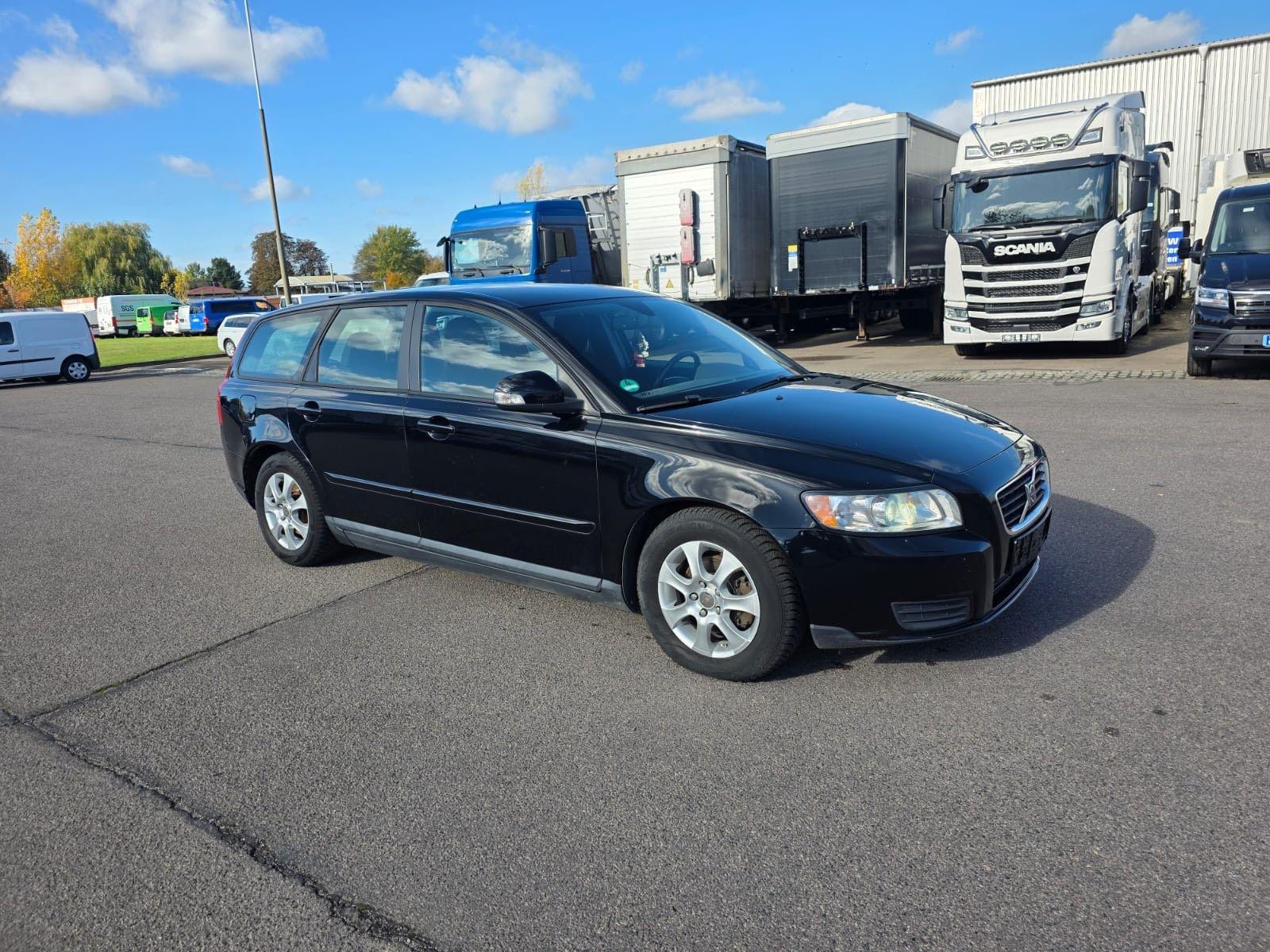Volvo V50 2009 — photo 8