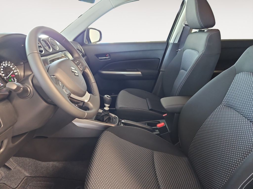 Fahrzeugabbildung Suzuki Vitara 1.4 Allrad Comfort, höher mit BFGoodrich