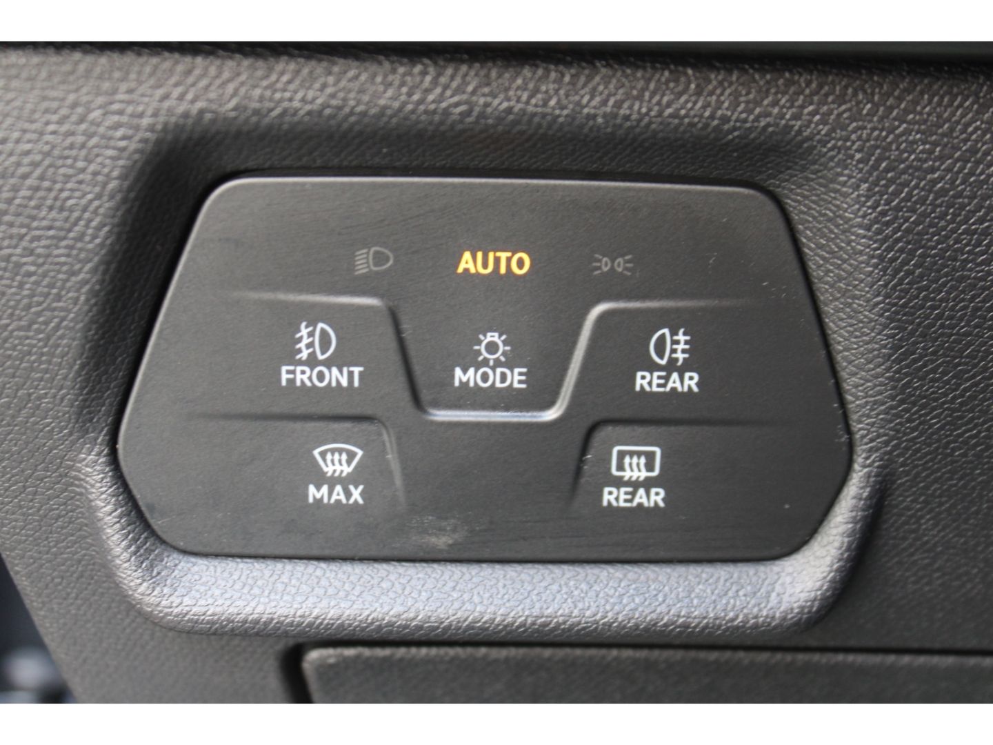 Fahrzeugabbildung CUPRA Formentor VZ 4Drive ACC LED TWA RFK el. Heckkl.