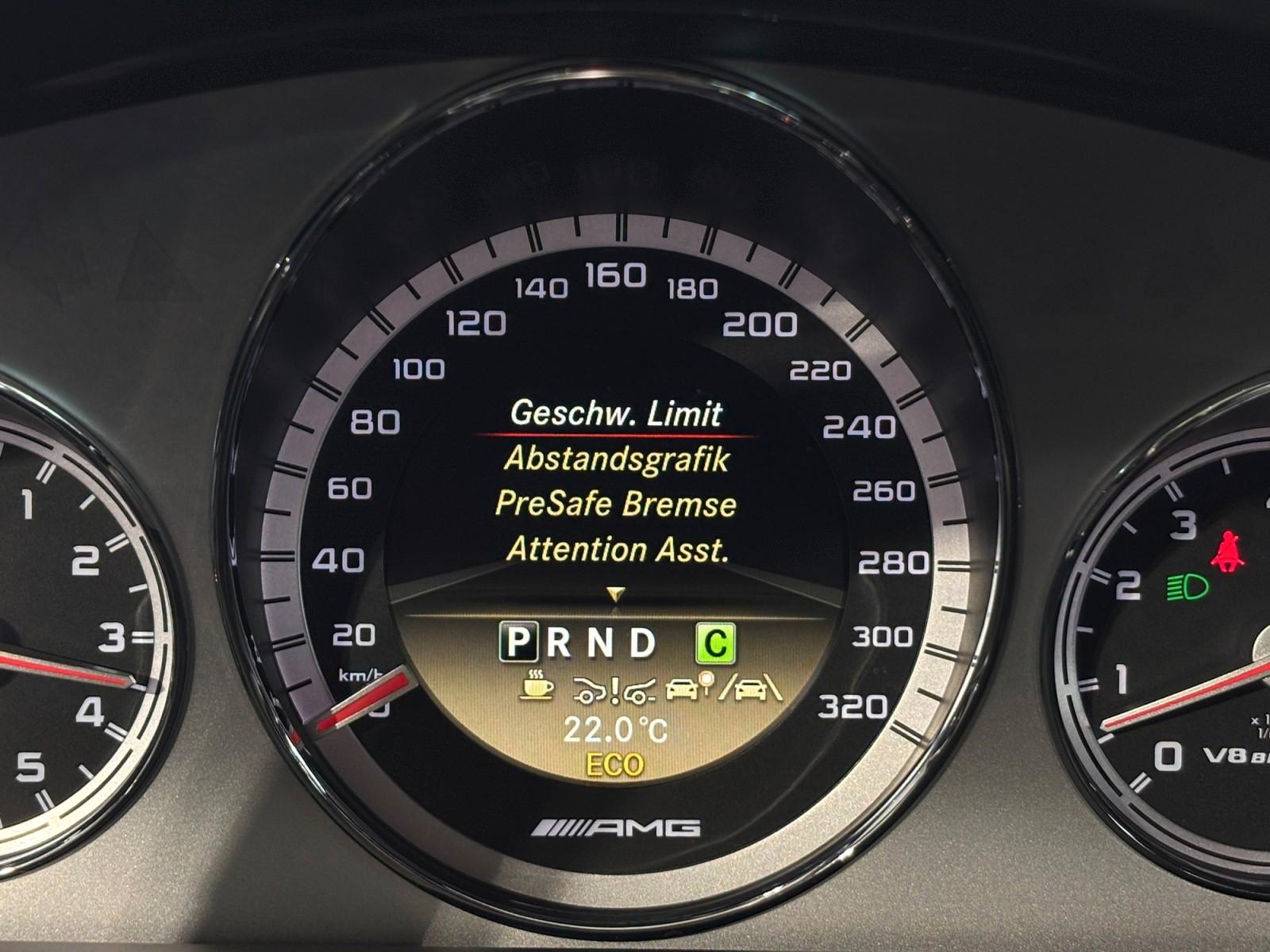 Mercedes-Benz E63 AMG Lim. DRIVERS COMAND SCHIEBE HK PARK