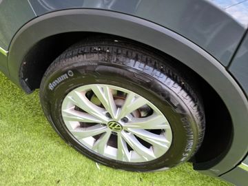 Volkswagen Tiguan - 9