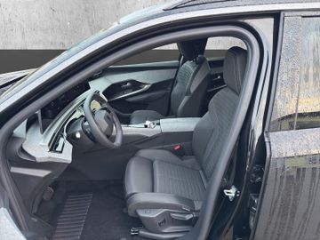 Peugeot 5008 Allure Hybrid 136 +Kam.+SHZ+KeyLess+Navi