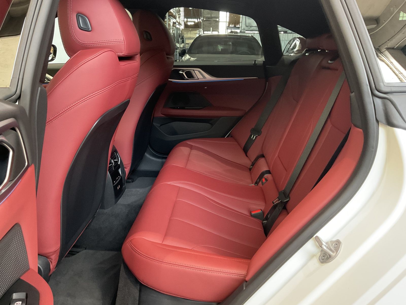 Fahrzeugabbildung BMW i4 eDrive40 M Sportpaket, Driving Assistant Prof