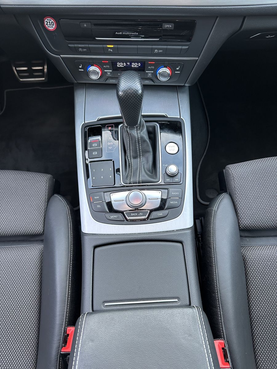 Fahrzeugabbildung Audi A6 Avant 3.0 TDI S-Line LUFTFEDERUNG+PANO+BOSE