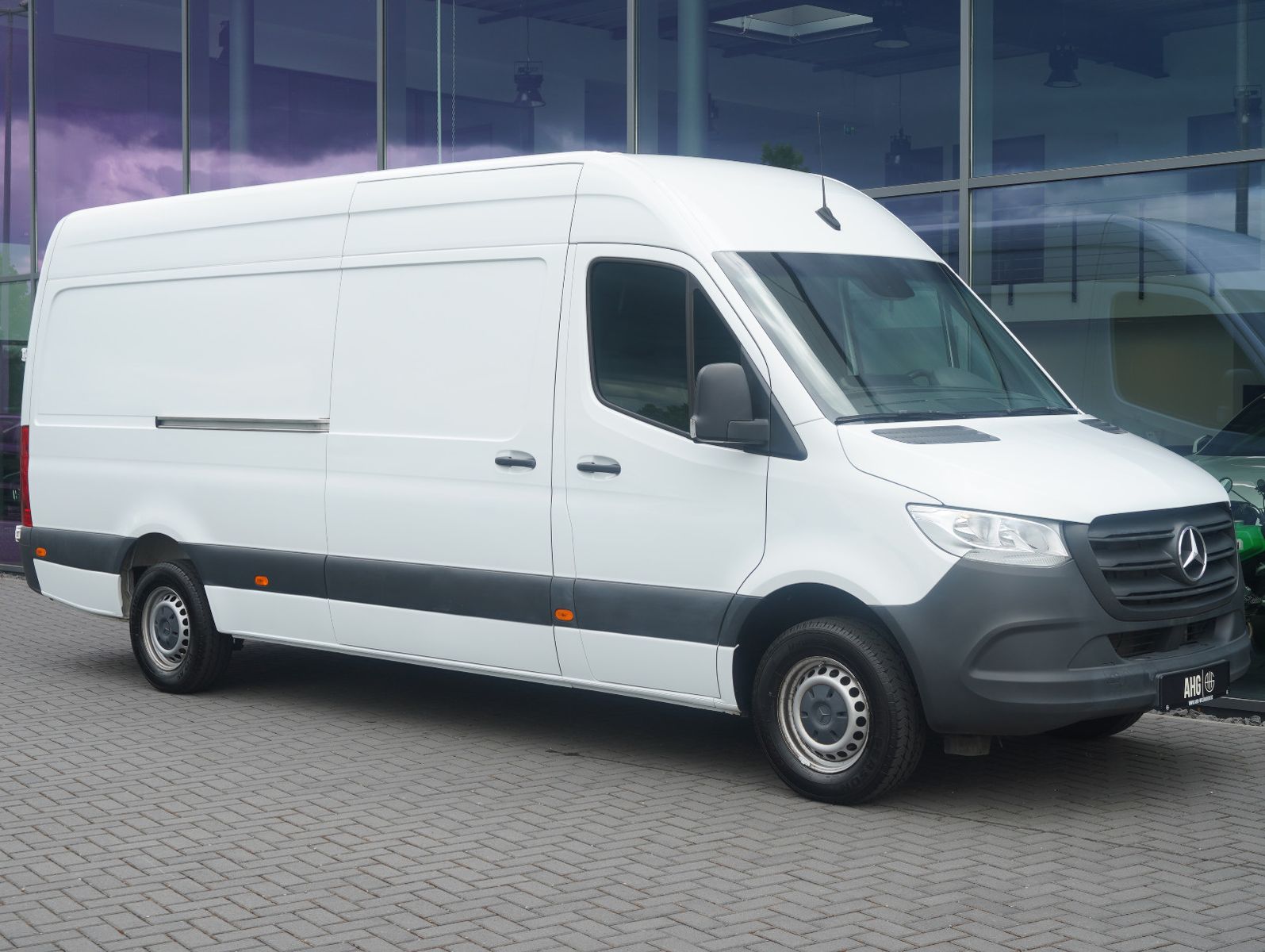 Fahrzeugabbildung Mercedes-Benz Sprinter III Kasten 311 CDI MAXI HOCH/LANG 4.325