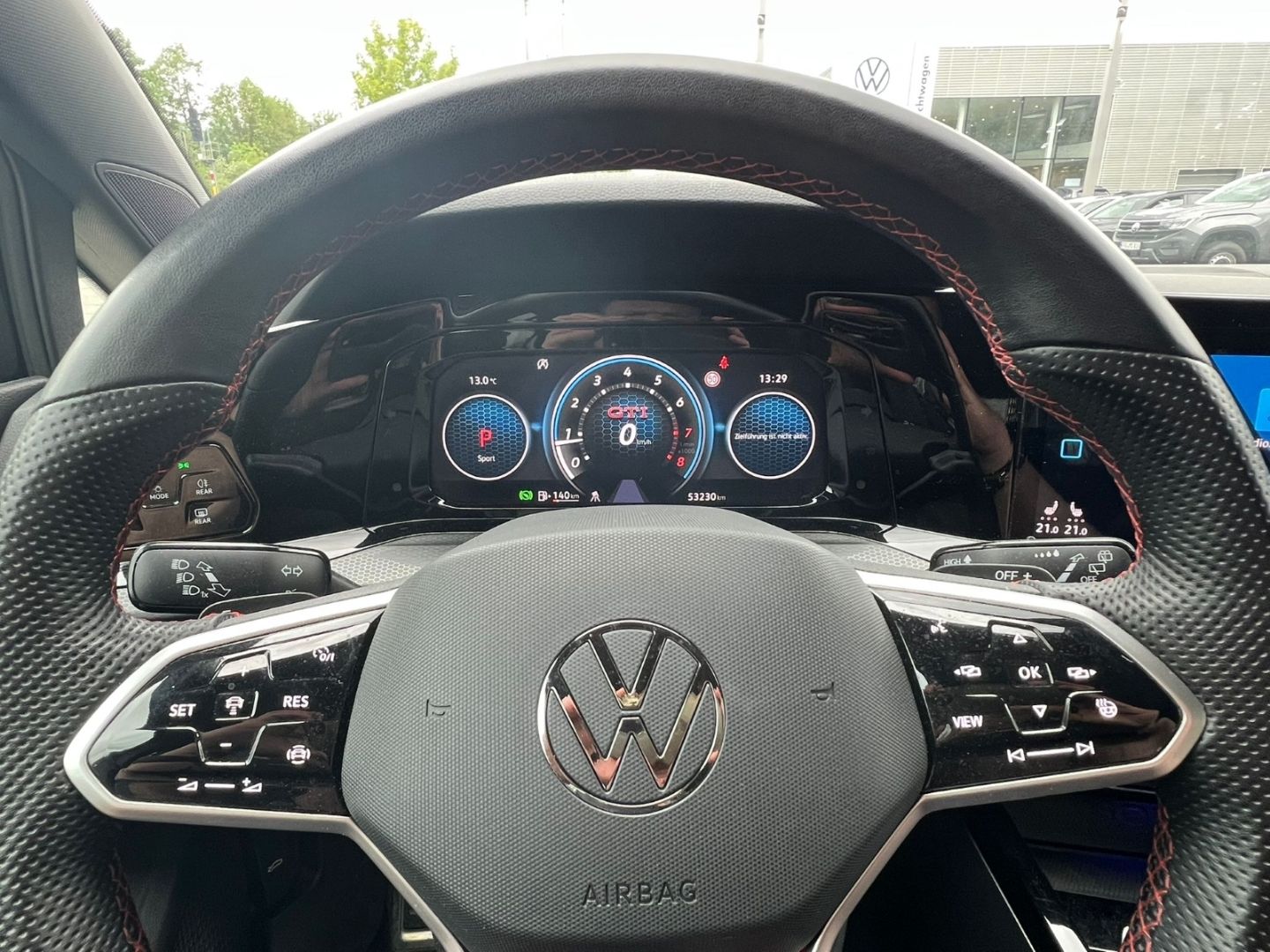 Golf GTI 2.0TSI DSG - NAV*ACC*KAMERA*SPORT*1HD!!