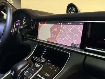 Porsche Panamera - 8