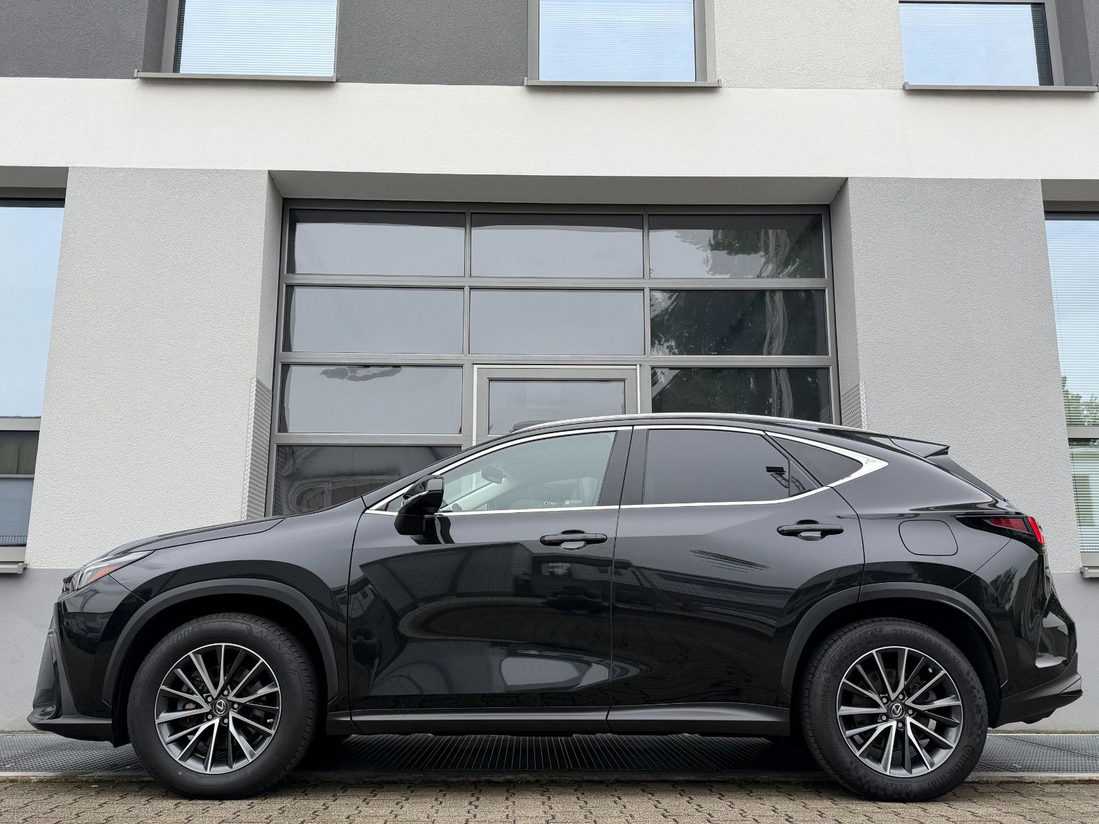 Lexus NX 350h*ACC*BUSINESS*KAM*LEDER*KEY*EL SITZE*LED* imagem 3