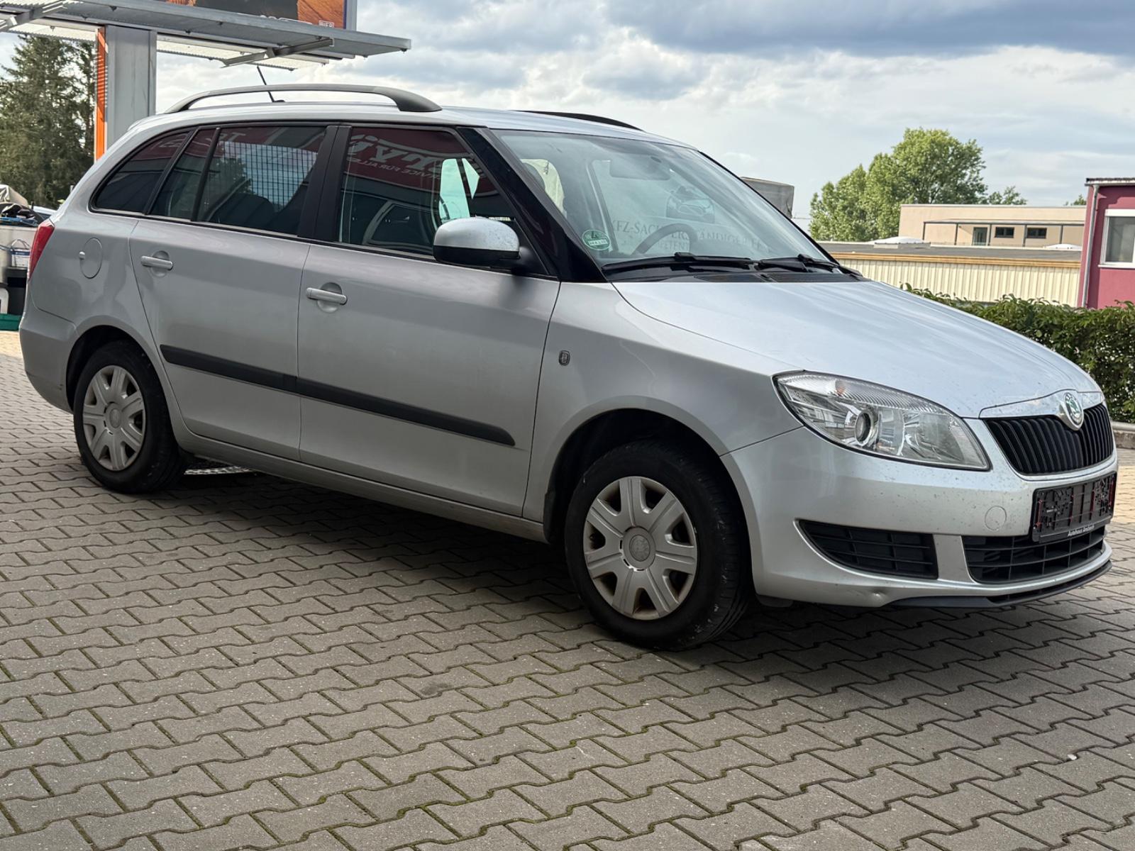 Skoda Fabia 2012 — interior